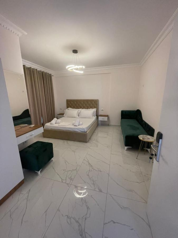 Golden Hill Hotel
