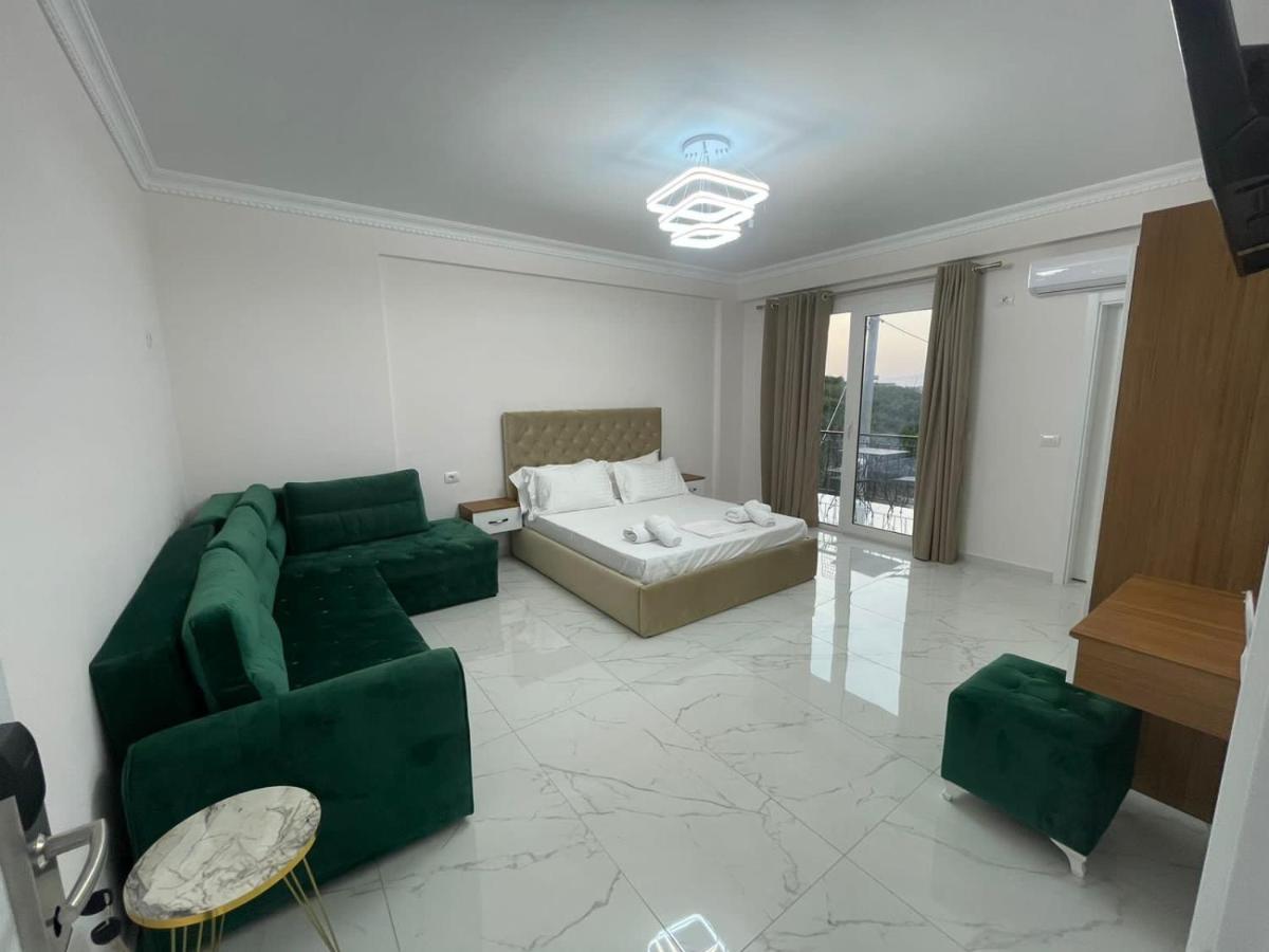 Golden Hill Hotel 3*