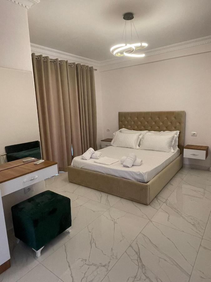 Hotel Golden Hill