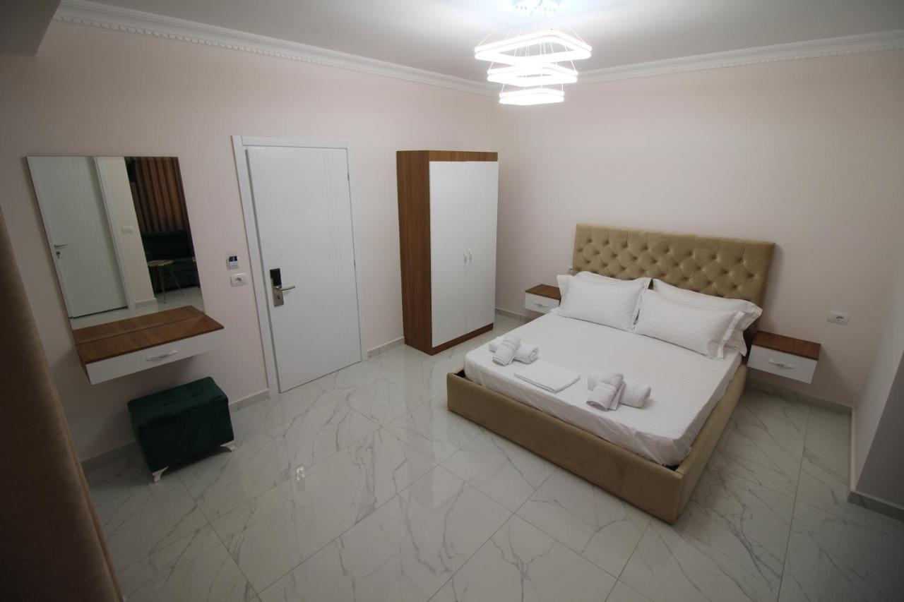 Golden Hill Hotel