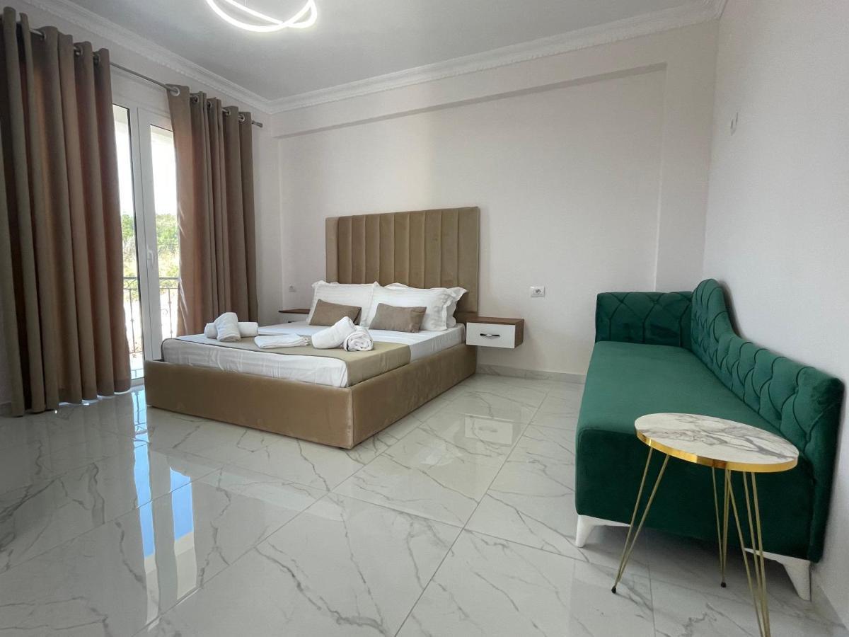 Golden Hill Hotel