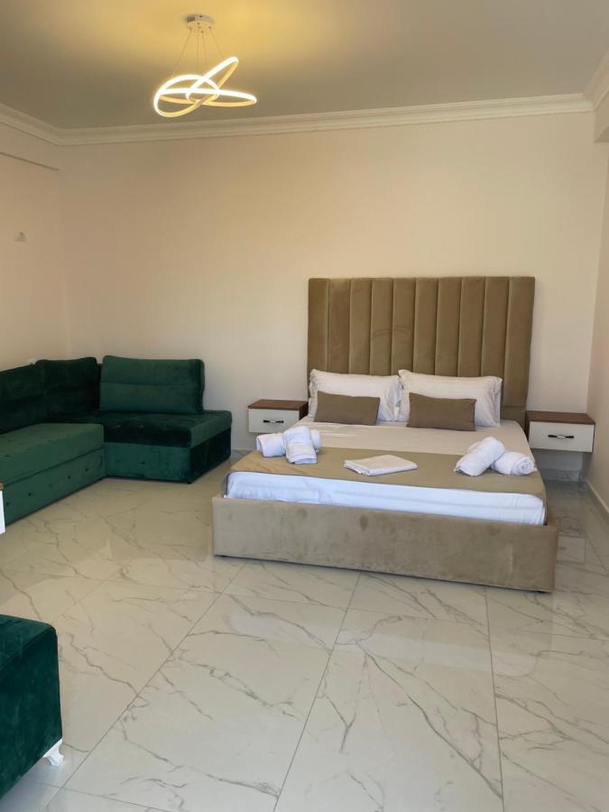 Hotel Golden Hill