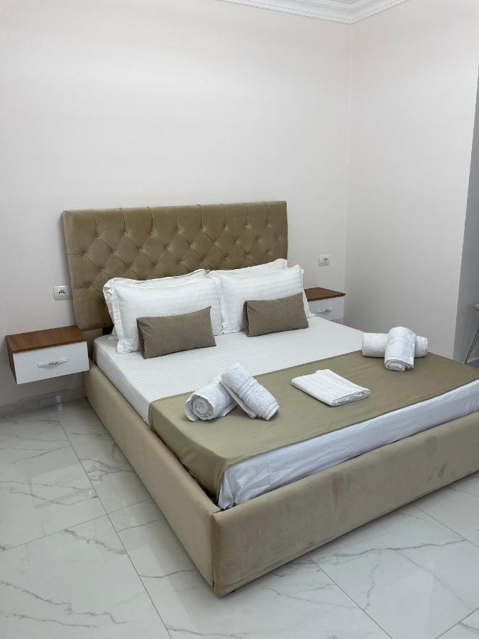 Hotel Golden Hill
