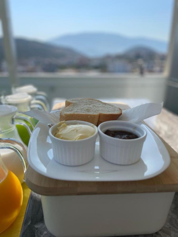 Golden Hill 3*