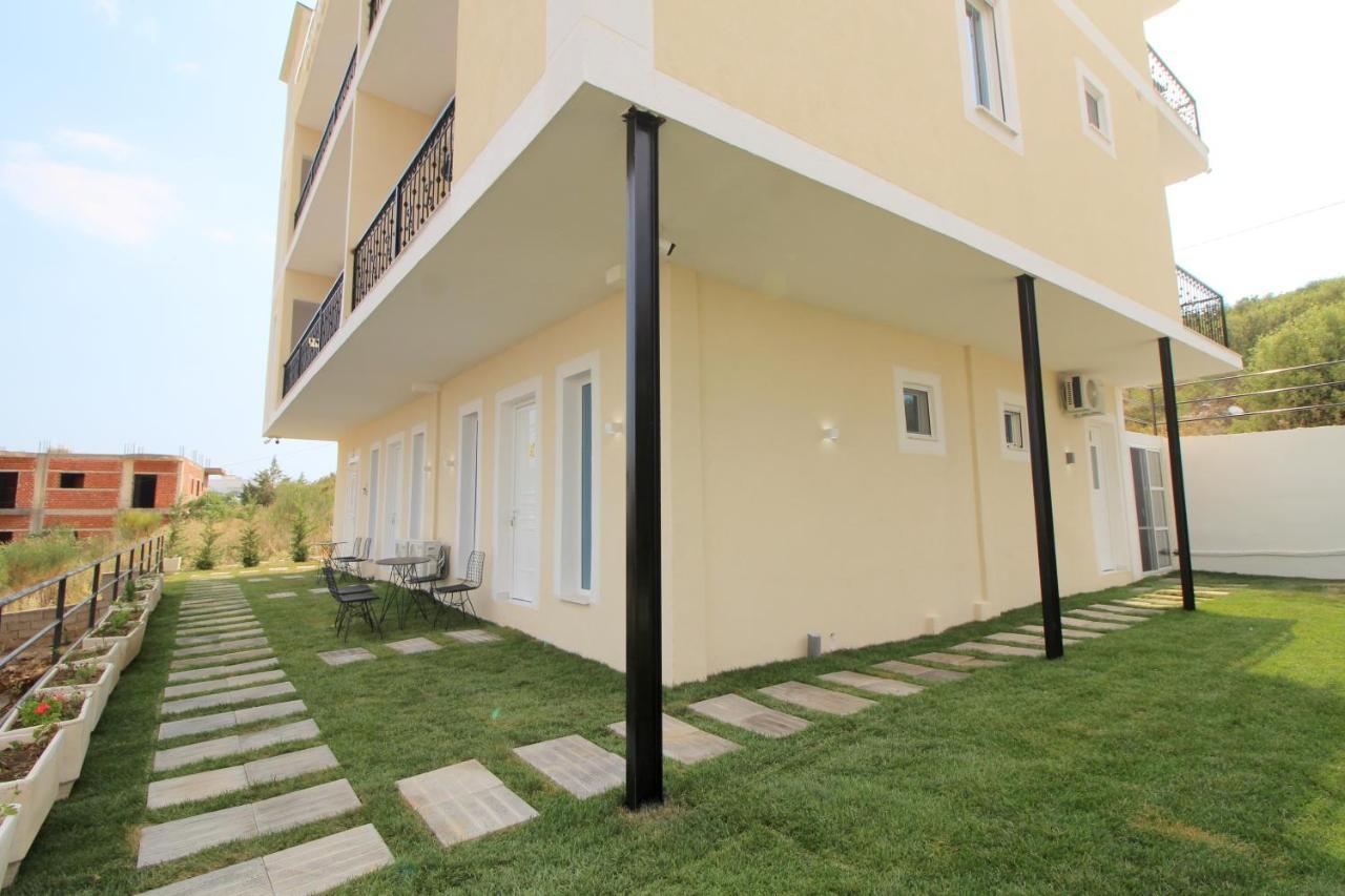 Golden Hill Hotel
